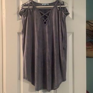 Criss cross shoulder